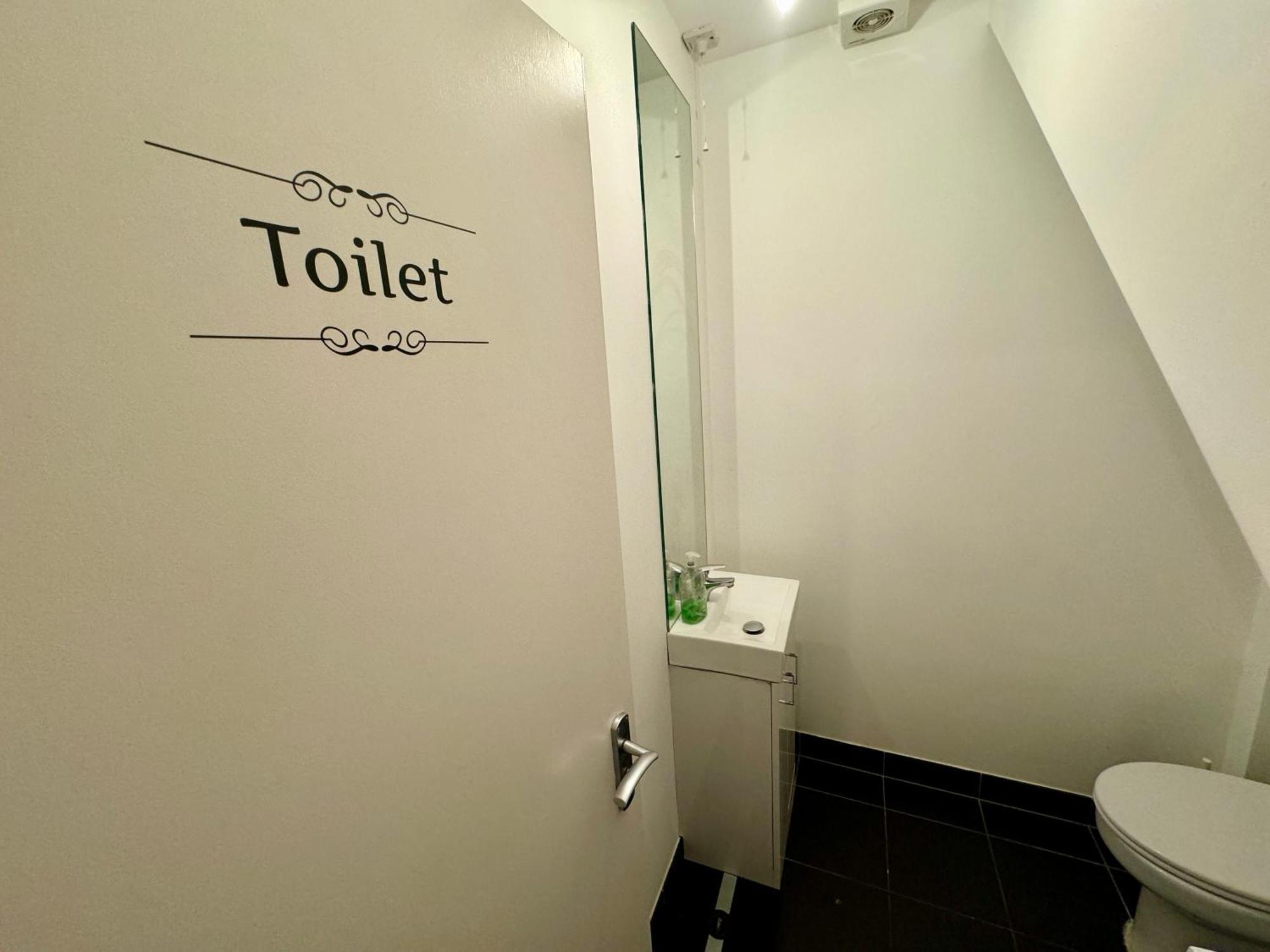 Cosmopolitan Private Bedrooms Euston Station 123 Privatunterkunft